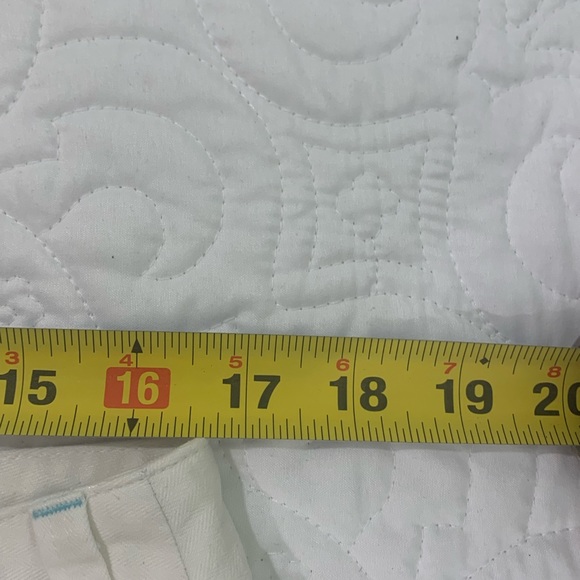 I.E. Womens Size 14 Petite Relaxed Fit Straight Leg White Denim Jeans EUC - Picture 5 of 10